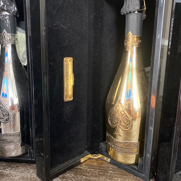 Ace of spades bottles and boxes - Picture 3 of 9